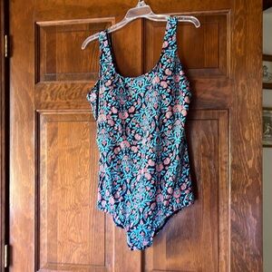 Nice lands end one piece bathing suit